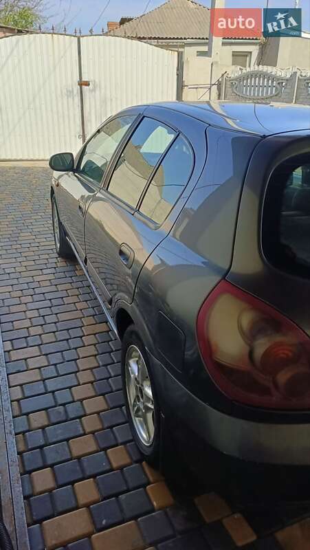 Хетчбек Nissan Almera 2003 в Кременчуці