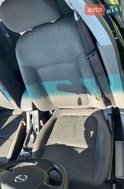 Седан Nissan Almera 2008 в 