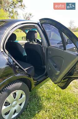 Седан Nissan Almera 2008 в 