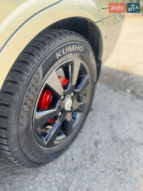 Седан Nissan Almera 2007 в Тетиеве