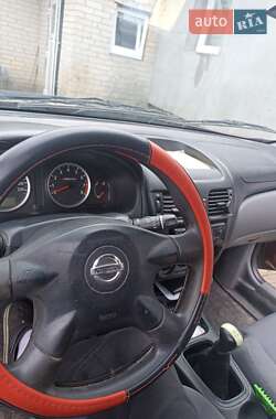 Седан Nissan Almera 2004 в 
