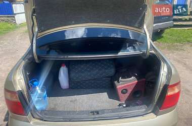 Седан Nissan Almera 2004 в 