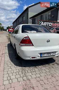 Седан Nissan Almera 2011 в 