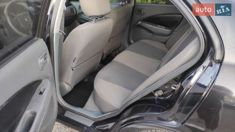 Седан Nissan Almera 2006 в Харкові