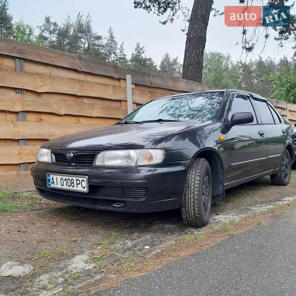 Седан Nissan Almera 1997 в Вишневом