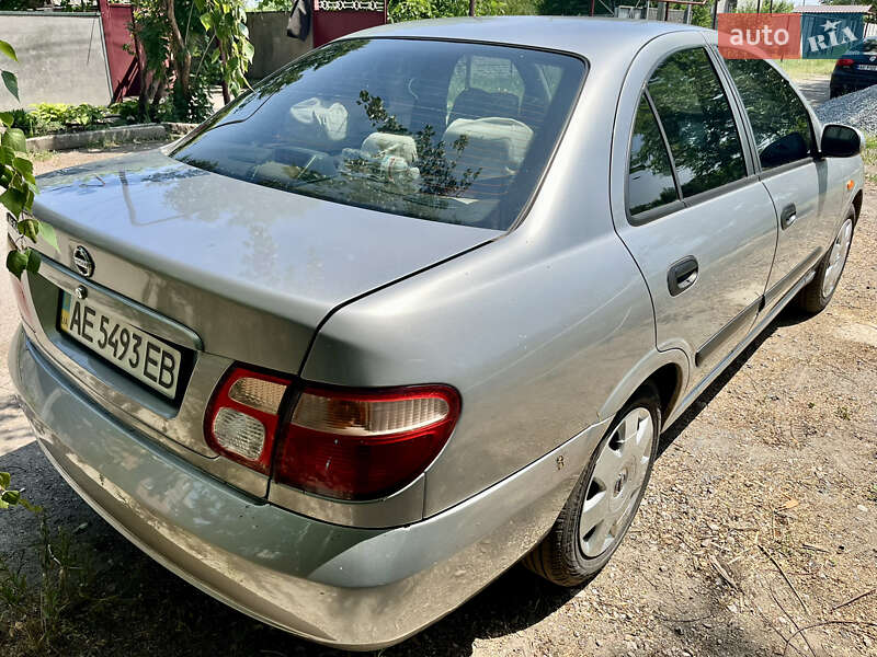 Седан Nissan Almera 2005 в Дніпрі