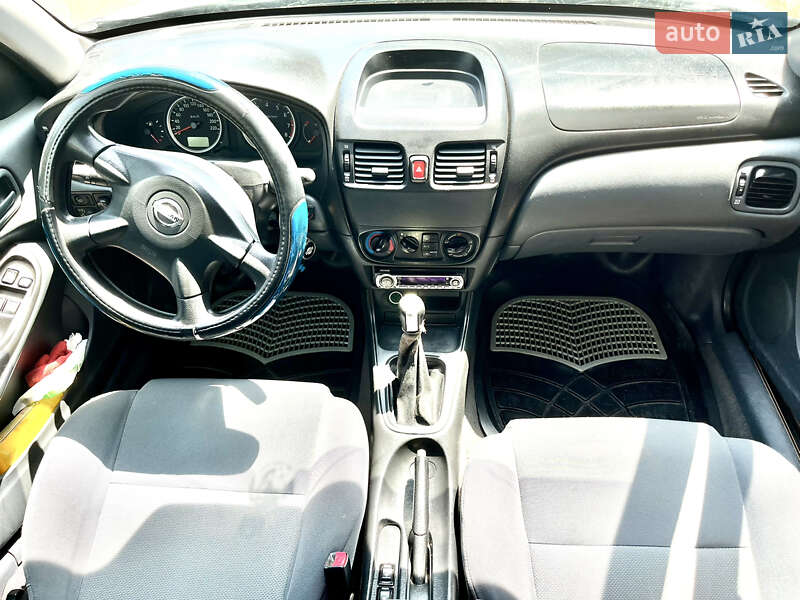 Седан Nissan Almera 2005 в Дніпрі