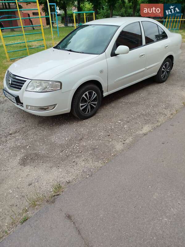 Седан Nissan Almera 2012 в Могилев-Подольске