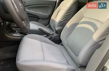 Седан Nissan Almera 2012 в 