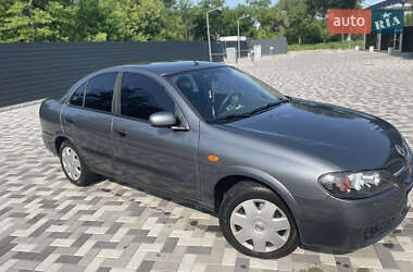 Седан Nissan Almera 2003 в Каневе