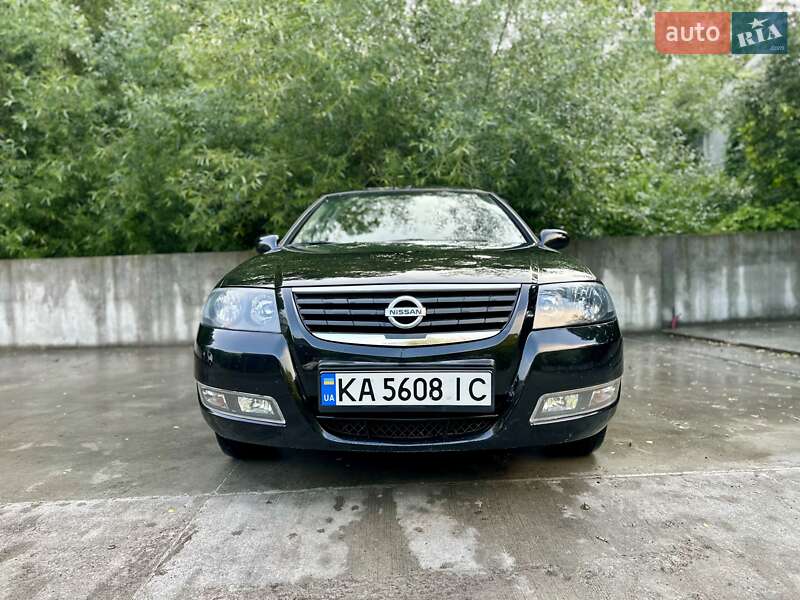 Седан Nissan Almera 2012 в Києві