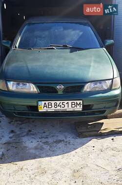 Хетчбек Nissan Almera 1999 в Вінниці