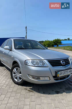 Седан Nissan Almera 2012 в Ржищеве