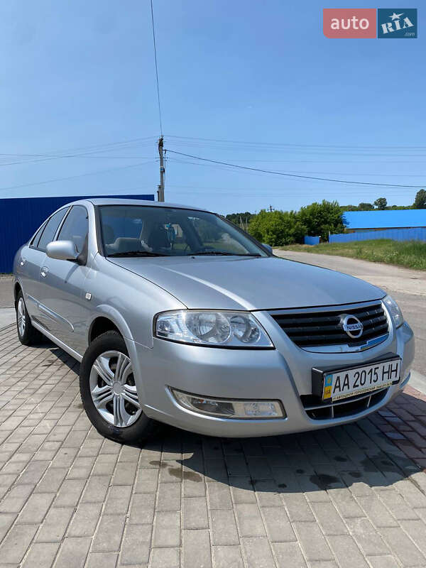 Nissan Almera 2012