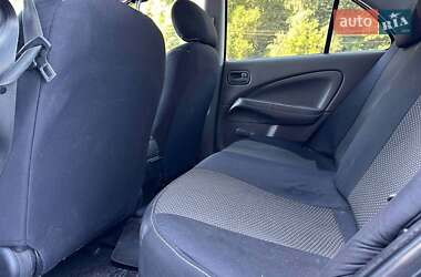 Седан Nissan Almera 2012 в 
