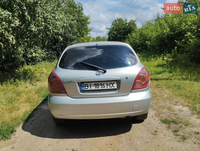 Хэтчбек Nissan Almera 2005 в Умани