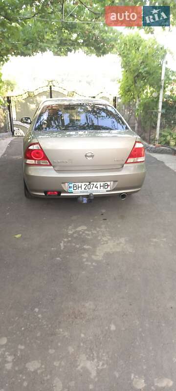 Седан Nissan Almera 2010 в Одессе