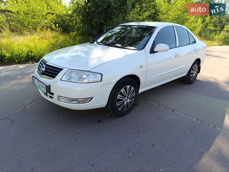 Седан Nissan Almera 2012 в 
