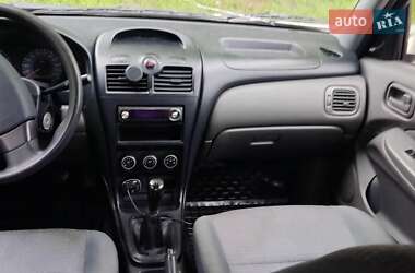 Седан Nissan Almera 2011 в 