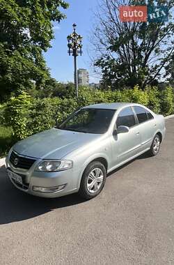 Седан Nissan Almera 2006 в Ровно