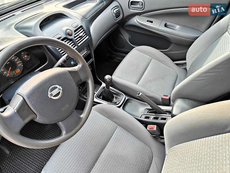 Седан Nissan Almera 2007 в Киеве