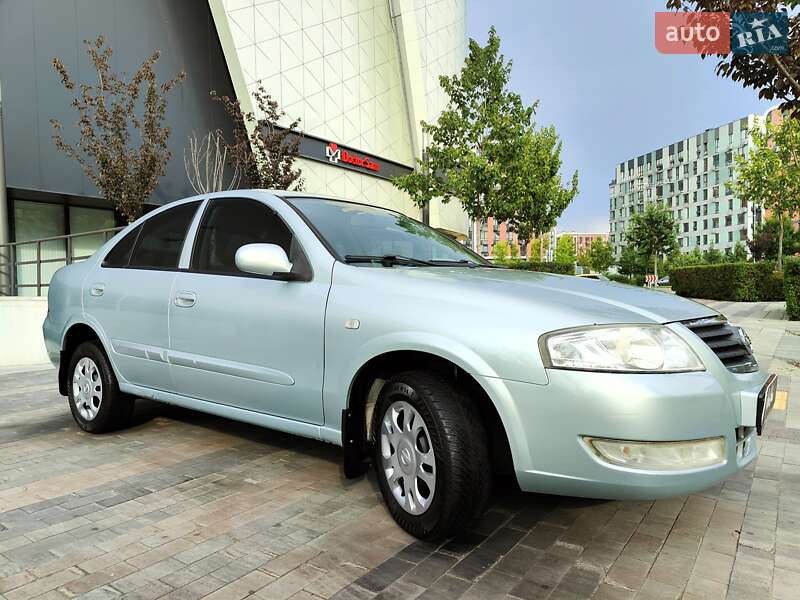 Седан Nissan Almera 2007 в Киеве