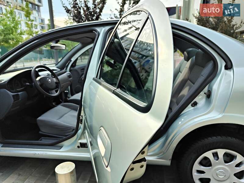 Седан Nissan Almera 2007 в Киеве