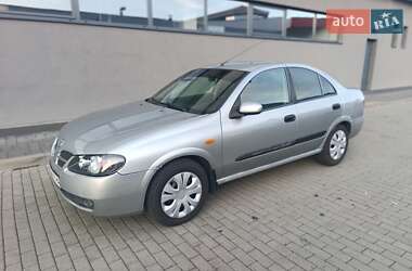 Седан Nissan Almera 2005 в Мукачевому
