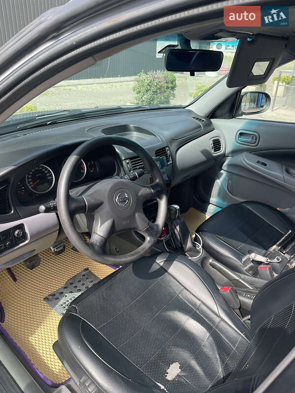 Седан Nissan Almera 2003 в Одессе