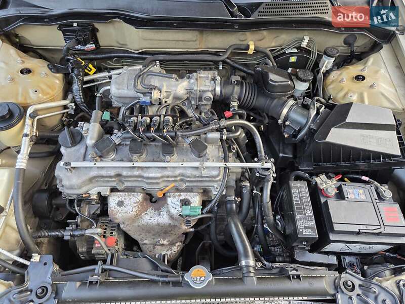 Седан Nissan Almera 2005 в Каменском