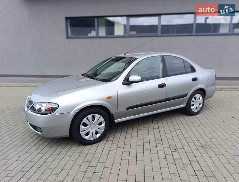 Nissan Almera 2005