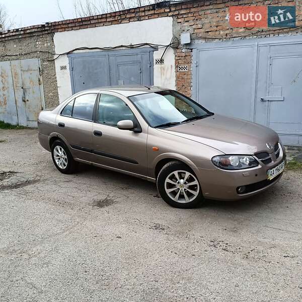 Nissan Almera 2005