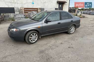 Седан Nissan Almera 2005 в Городке