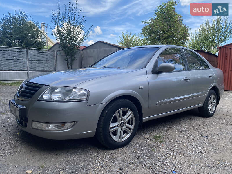 Седан Nissan Almera 2008 в Ужгороді