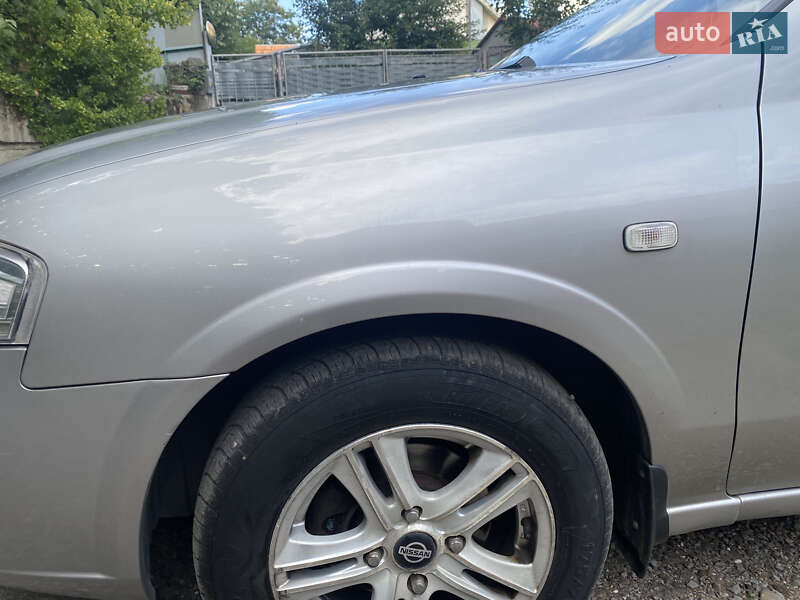 Седан Nissan Almera 2008 в Ужгороді