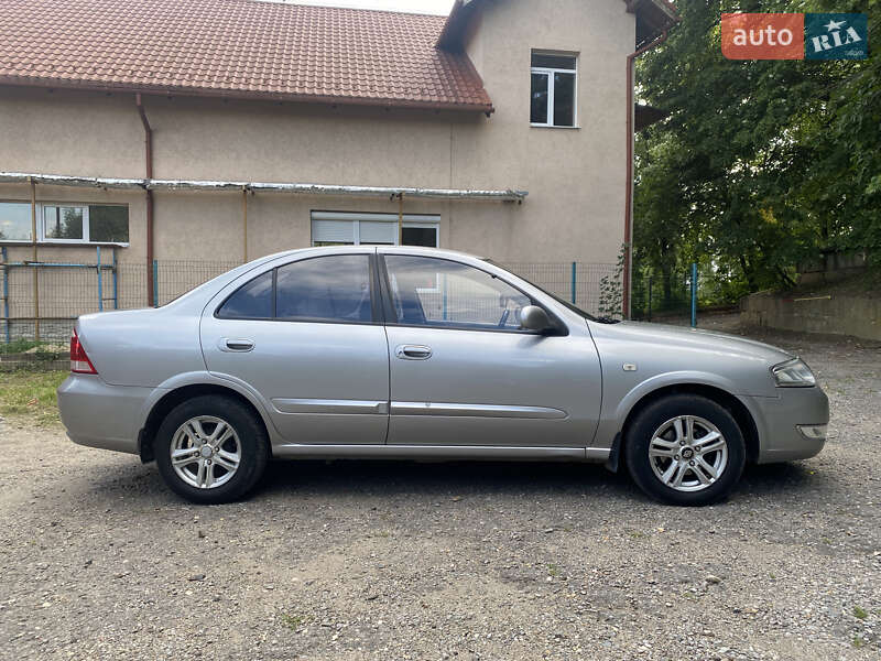 Седан Nissan Almera 2008 в Ужгороді