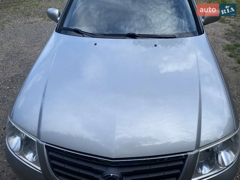Седан Nissan Almera 2008 в Ужгороді