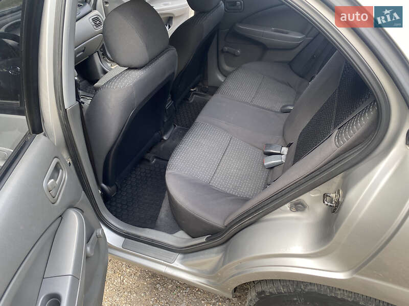 Седан Nissan Almera 2008 в Ужгороді