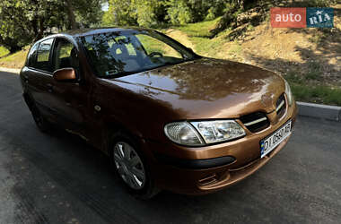 Хэтчбек Nissan Almera 2000 в Харькове