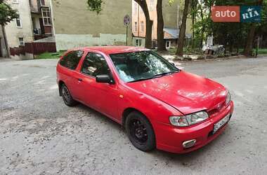 Хэтчбек Nissan Almera 1997 в Львове