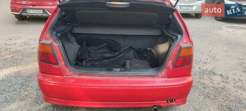 Хетчбек Nissan Almera 1997 в Львові