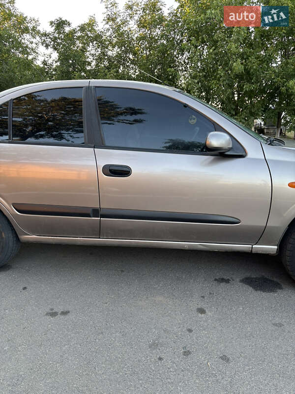 Седан Nissan Almera 2005 в Подільську