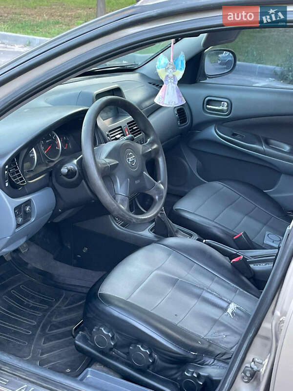 Седан Nissan Almera 2005 в Обухівці