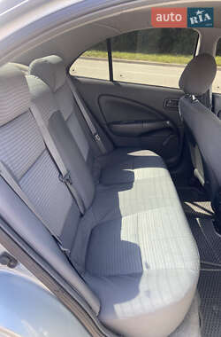 Седан Nissan Almera 2006 в 