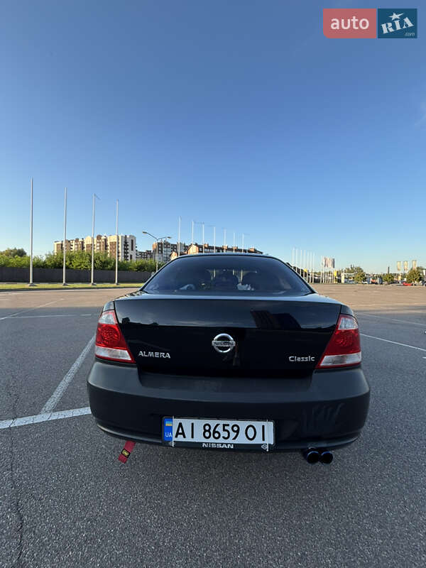 Седан Nissan Almera 2012 в Обухове
