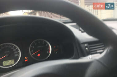 Хэтчбек Nissan Almera 2006 в Любаре