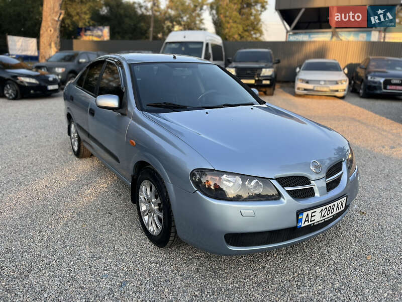 Nissan Almera 2005