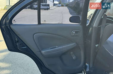 Седан Nissan Almera 2006 в 