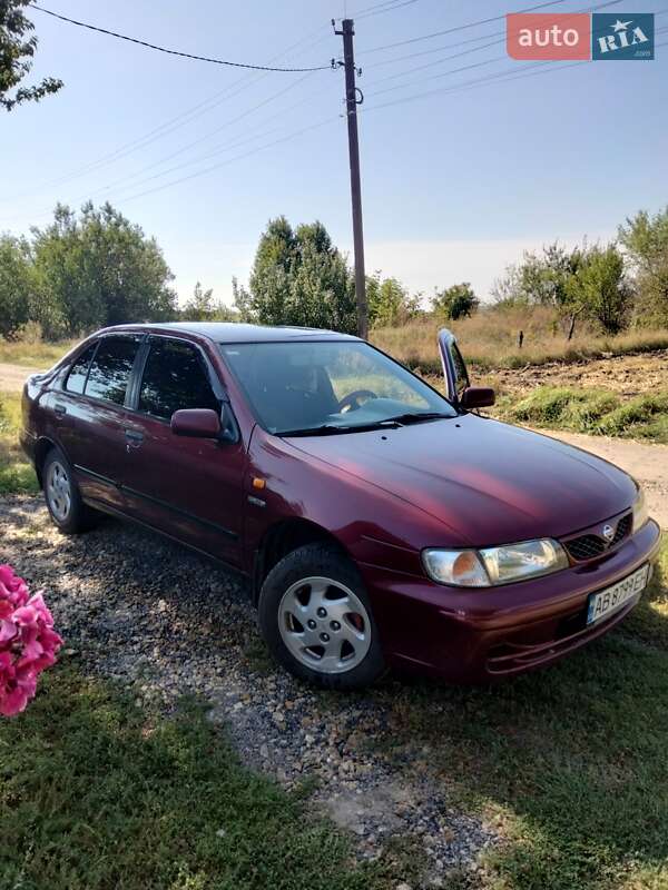 Nissan Almera 1998