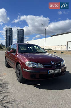 Хэтчбек Nissan Almera 2002 в Киеве